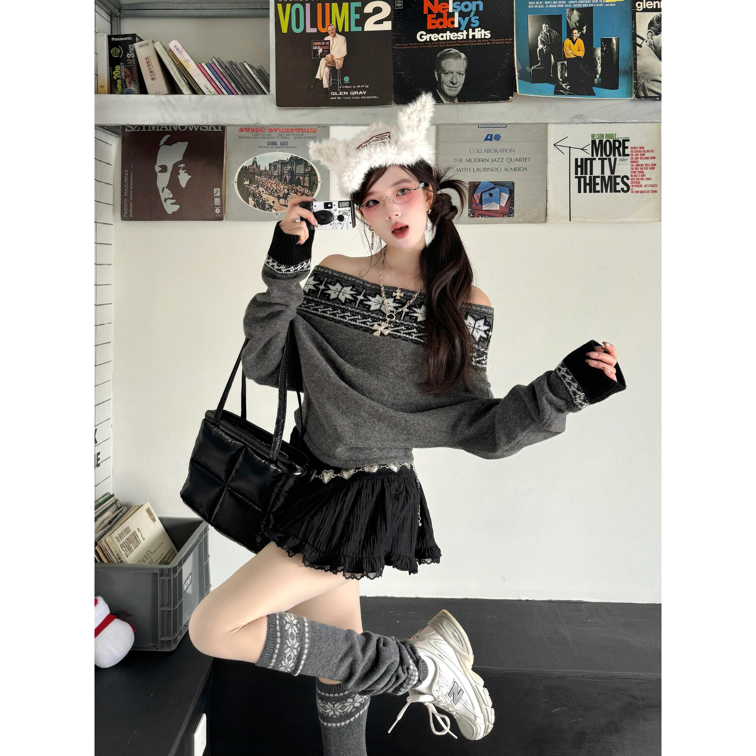灰色费尔岛软糯一字肩毛衣女春秋新款慵懒风针织衫宽松高级感上衣