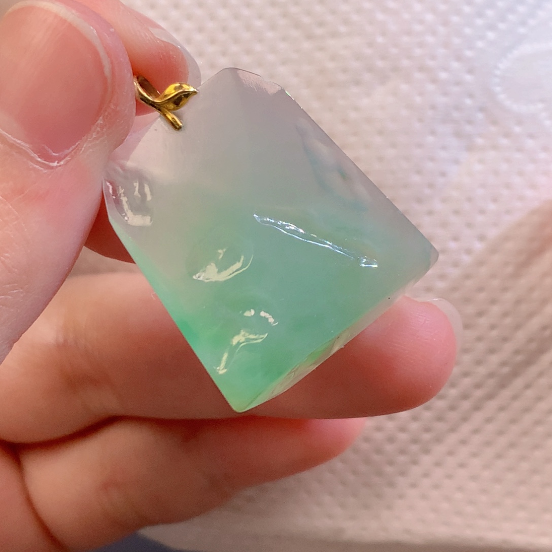 翡翠未镶嵌吊坠(不含链)816