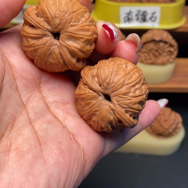 張***爺文玩核桃吊坠38全品球宝