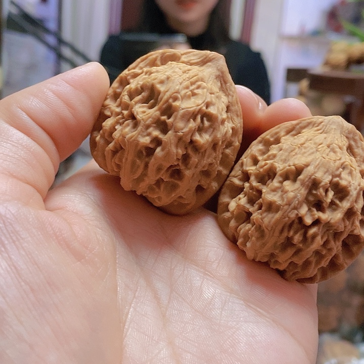 【闪购商品】文玩核桃把件39红狮子