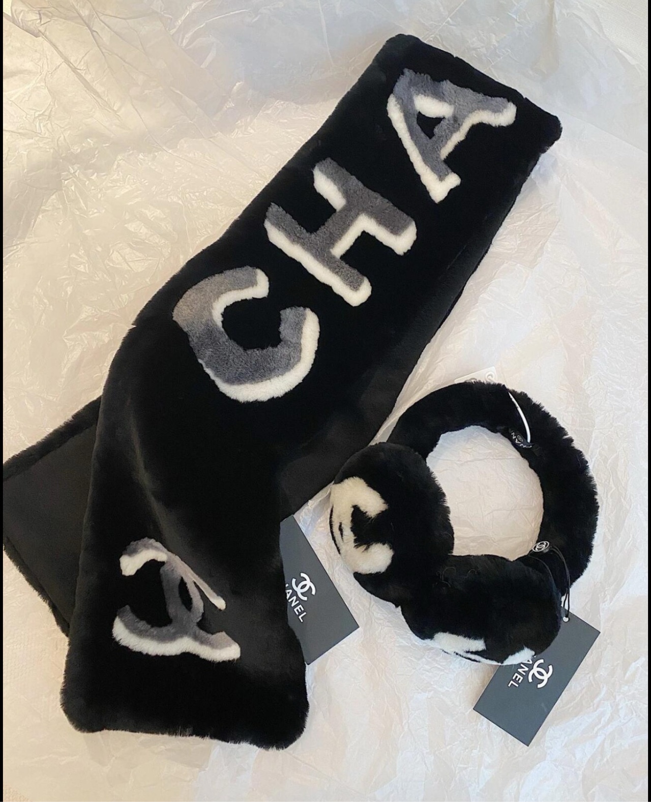 全新未使用 Chanel/香奈儿 字母Logo毛毛围巾 11894747