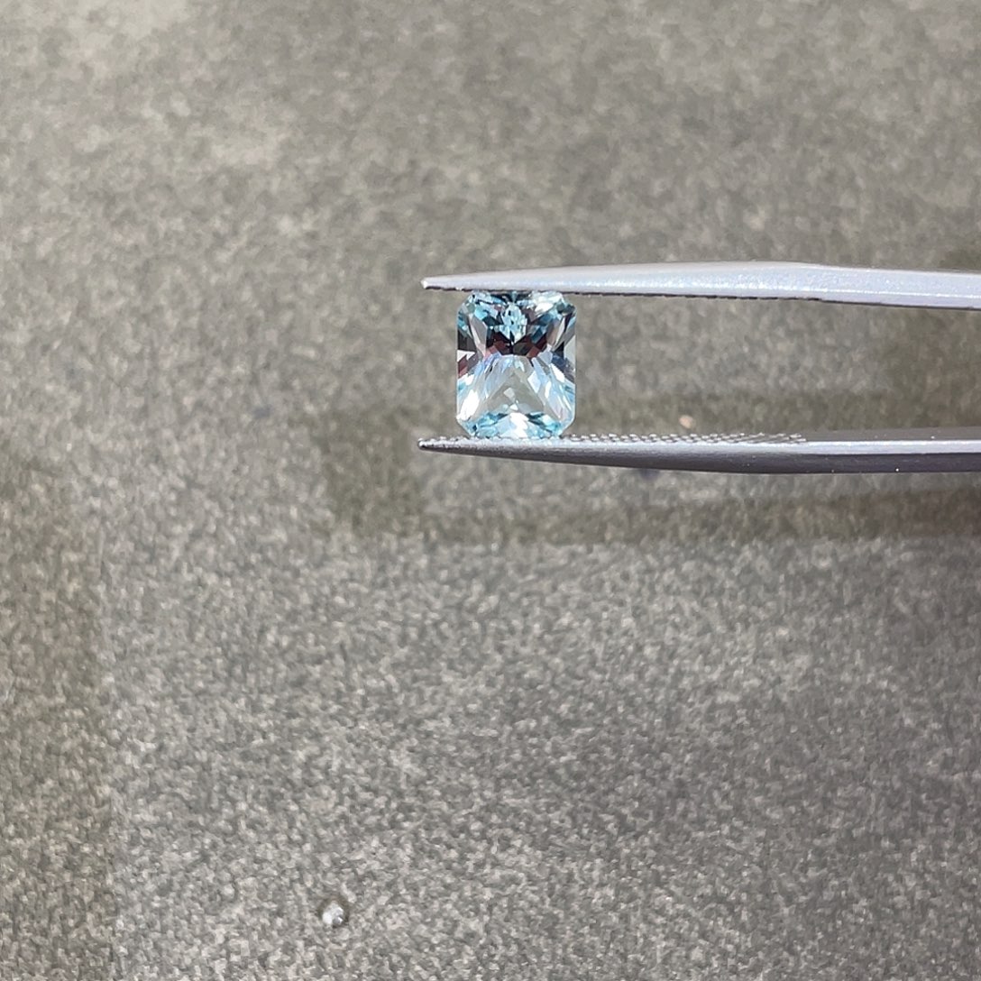 海蓝宝石裸石未镶嵌海蓝宝裸石