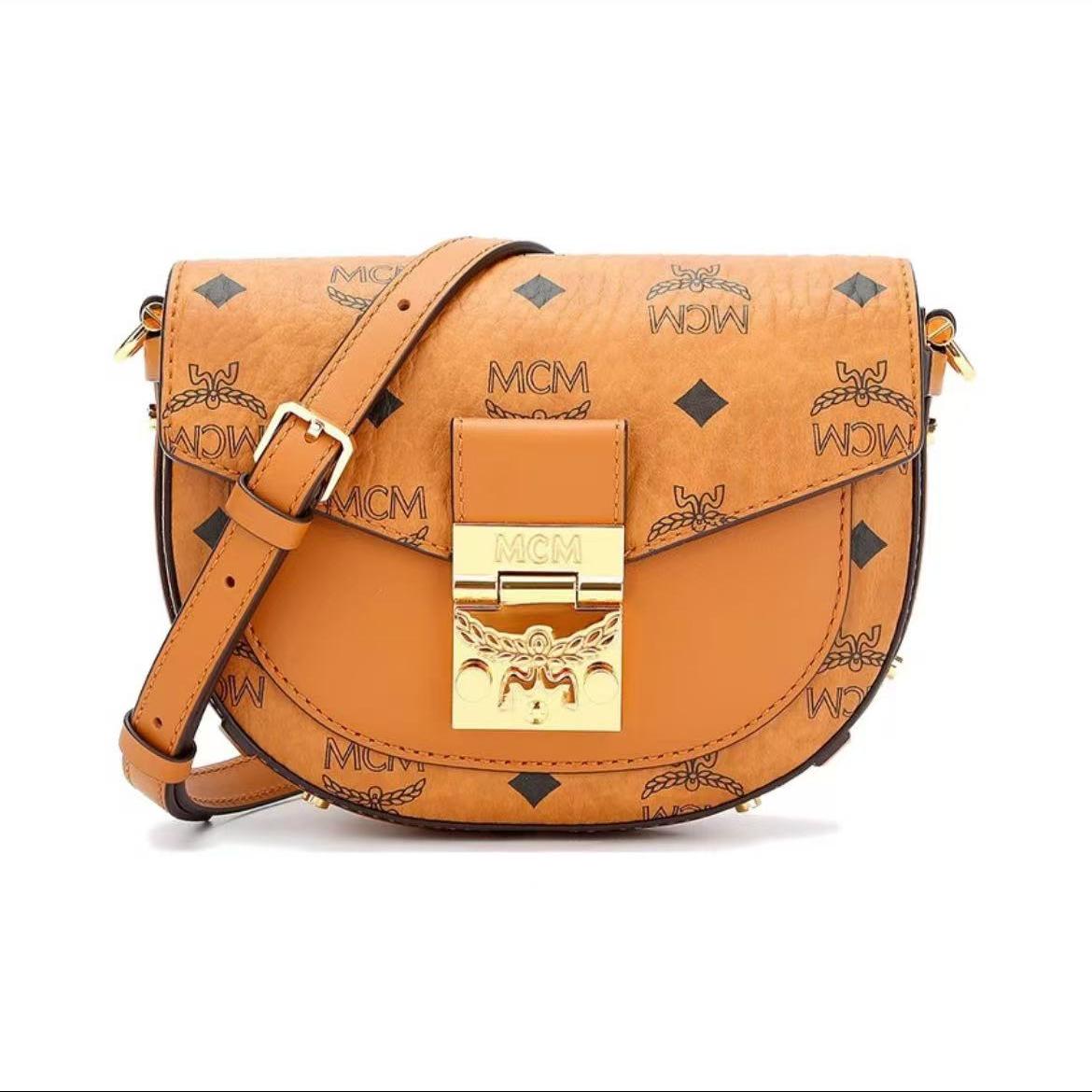 95新 MCM 马鞍包mini干邑色/LZ00933