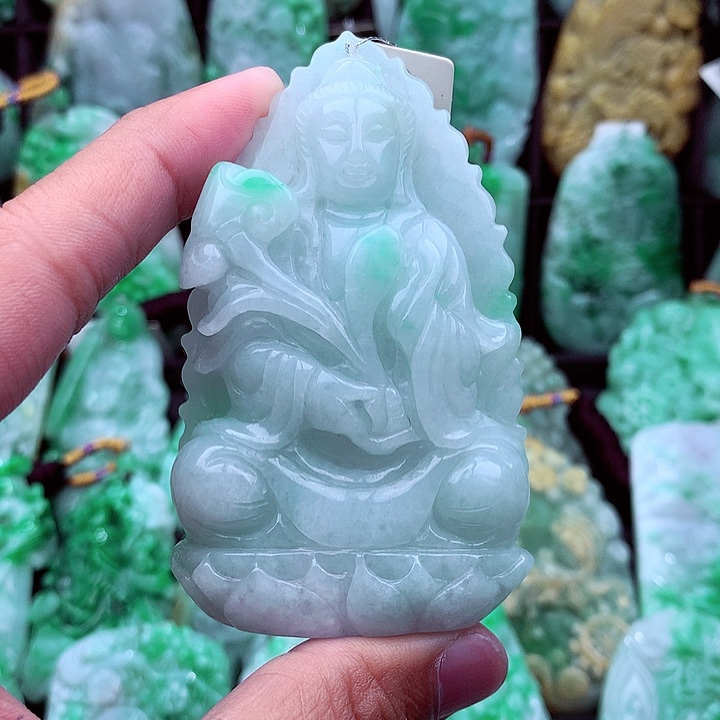 翡翠吊坠(不含链)未镶嵌化***)
