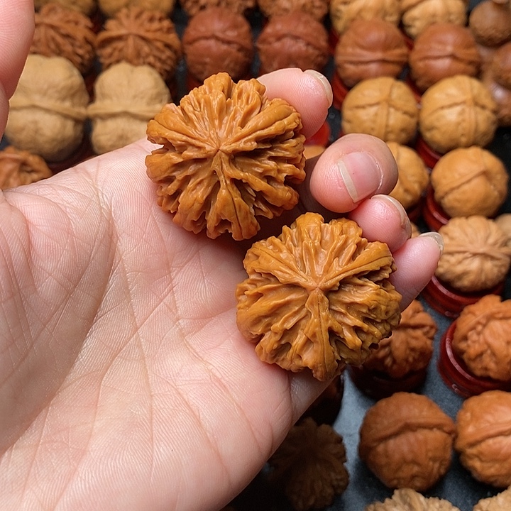 吊坠文玩核桃三棱