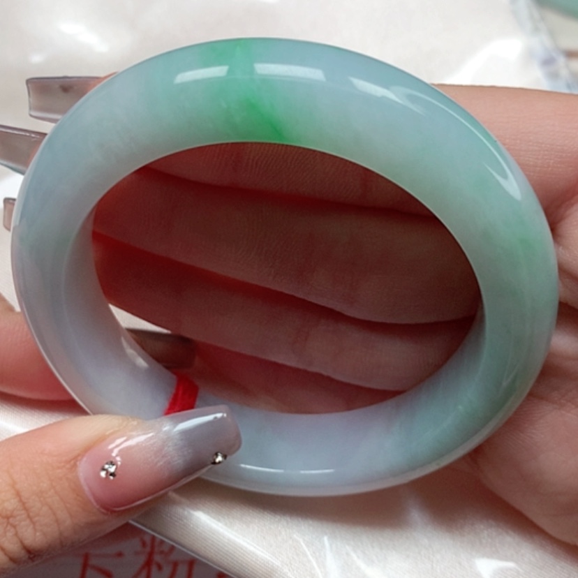 【闪购商品】翡翠手镯未镶嵌55圈