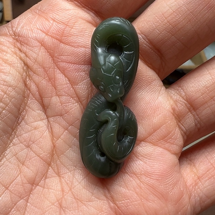 颈饰未镶嵌和田玉蛇