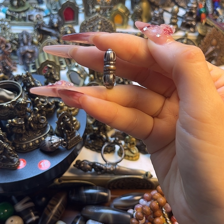 三***泥塑闪价漏价一件