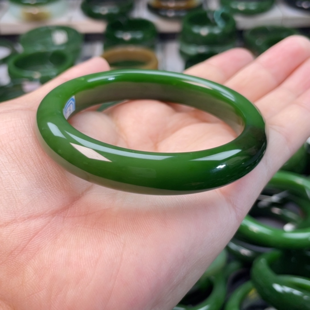 和田玉（碧玉）手镯未镶嵌