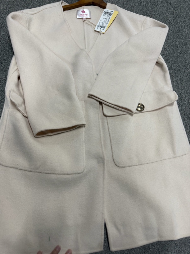 大衣两款圆领和翻领码齐