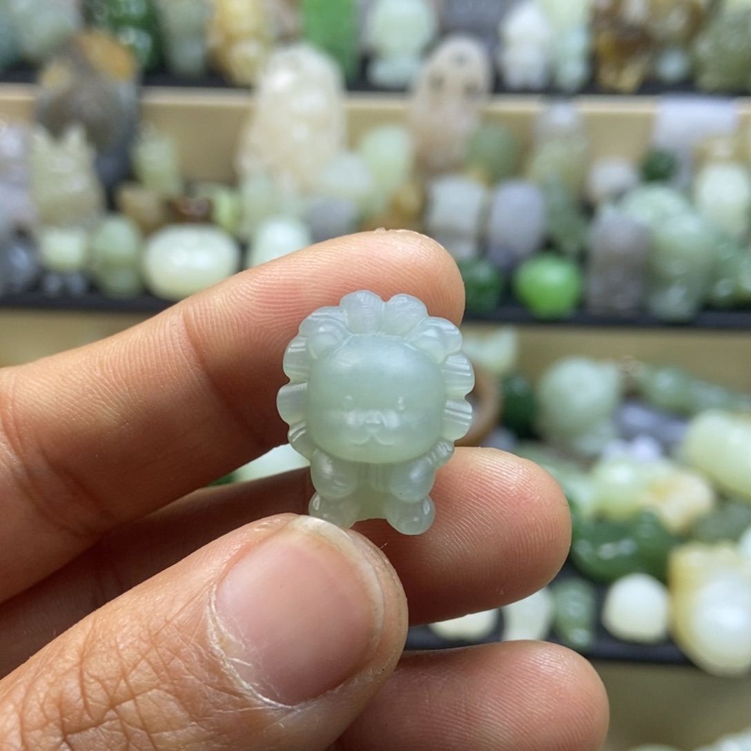 和田玉颈饰未镶嵌定制