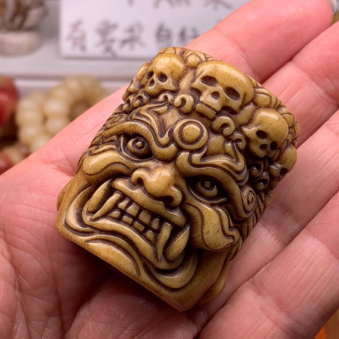 驼骨把件天天都在盘  