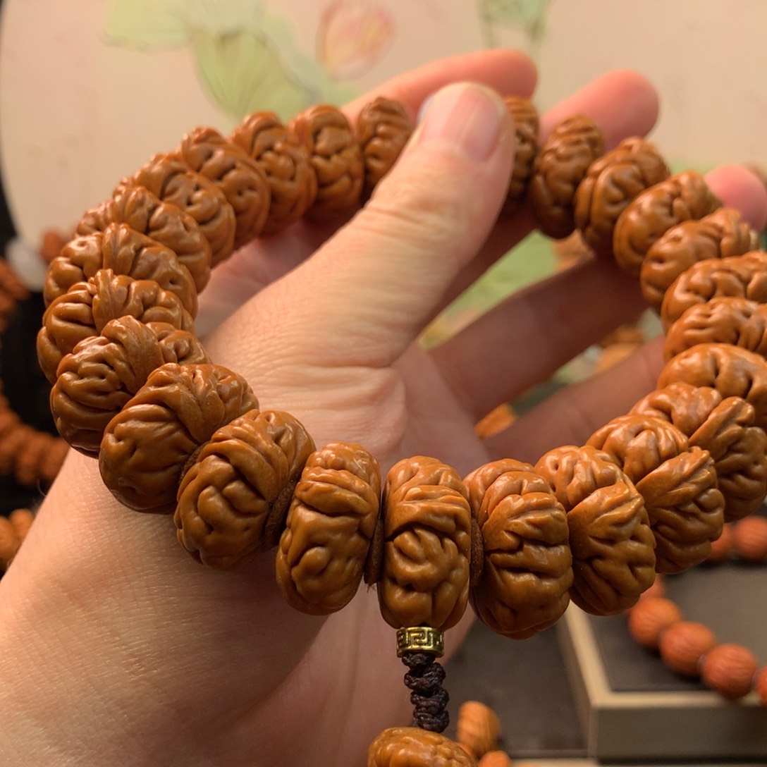 【闪购商品】桃核手串23白玉龙手持