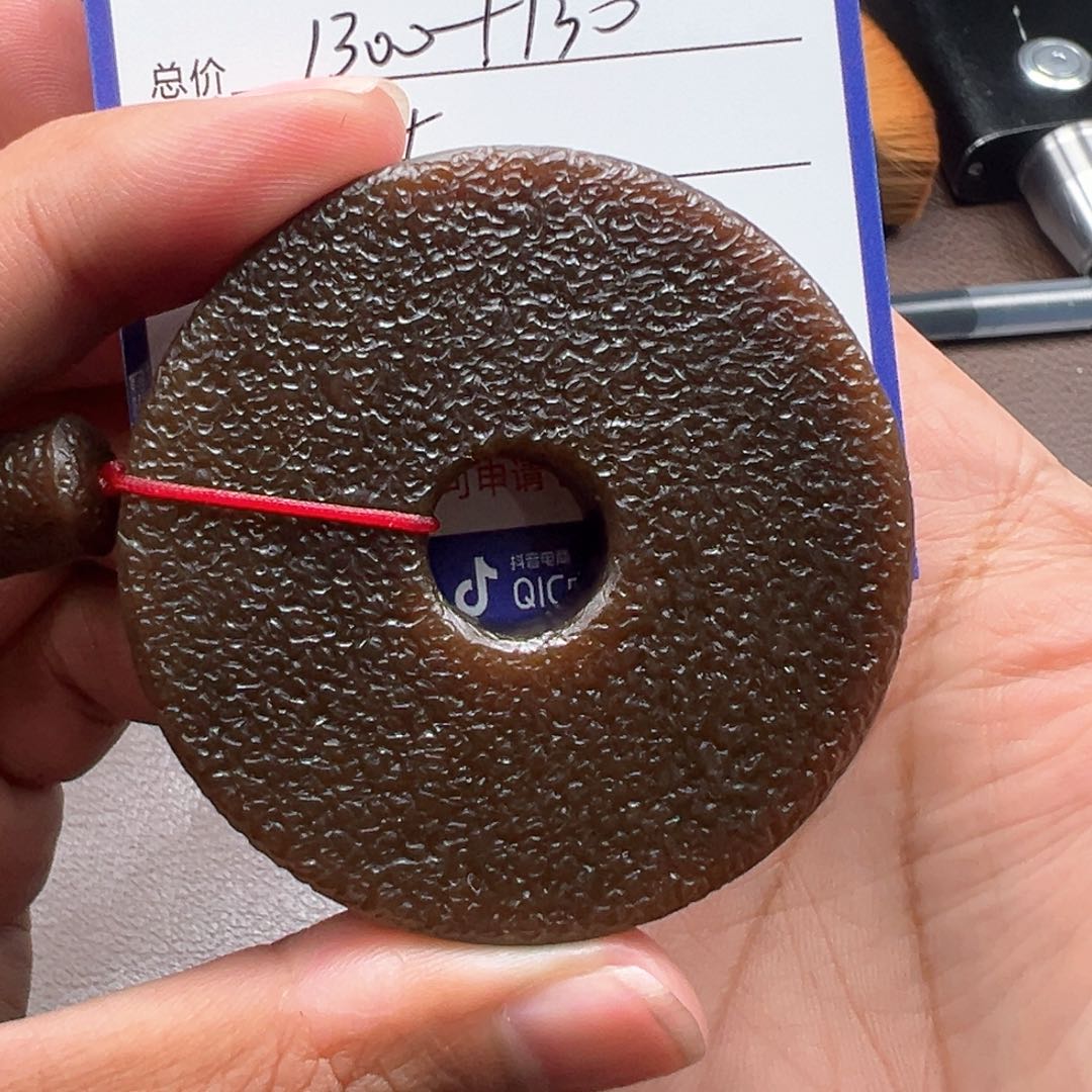 和田玉颈饰未镶嵌普*男