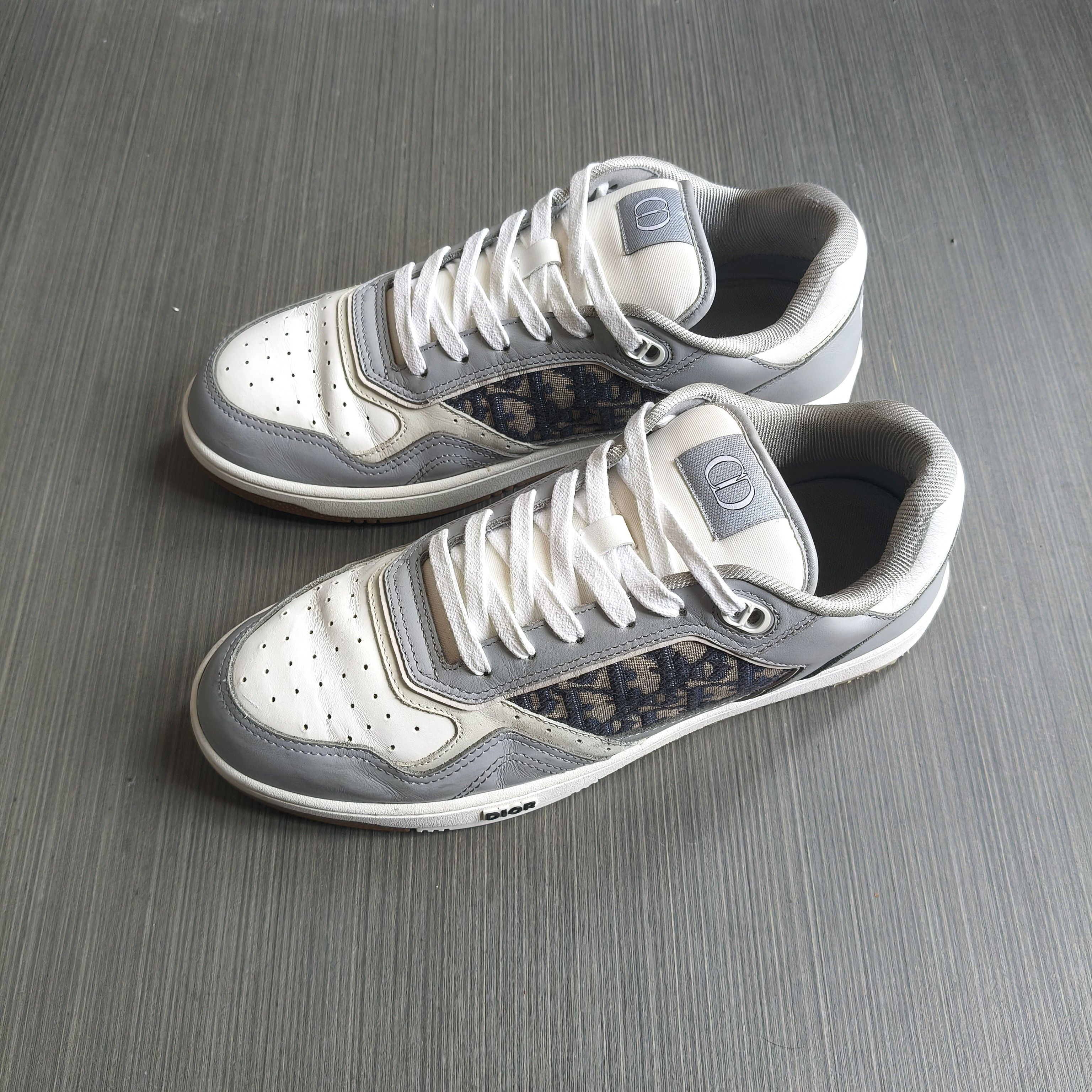 95新 DIOR/迪奥 42码/B27灰白字母刺绣大logo 低帮百搭休闲板鞋