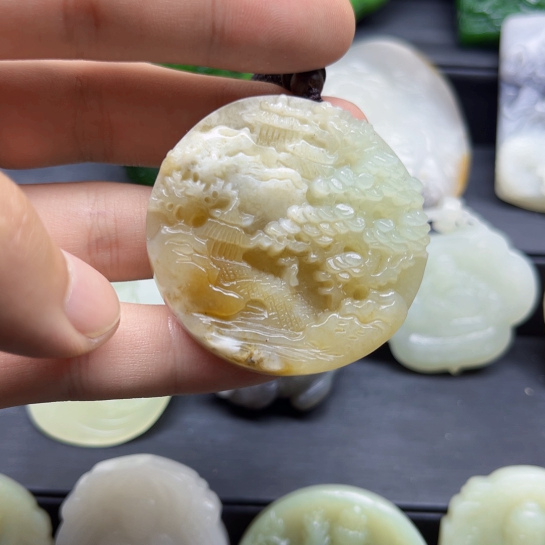 和田玉未镶嵌颈饰和田玉