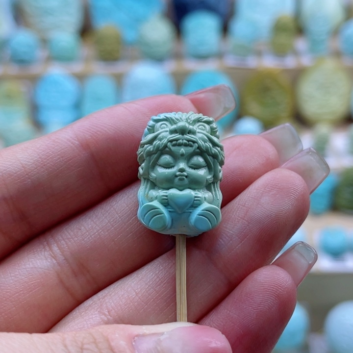 绿松石未镶嵌珠宝奇石