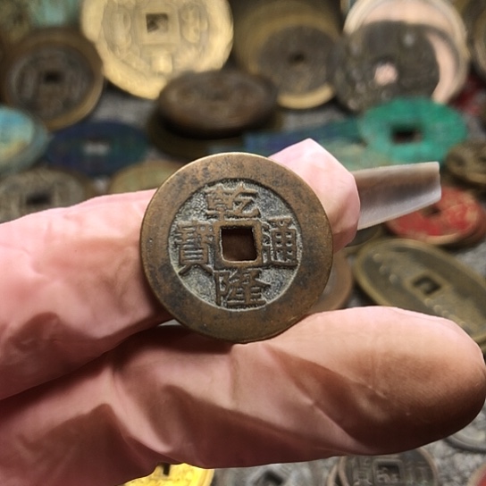 卿***人铜现代仿制工艺品