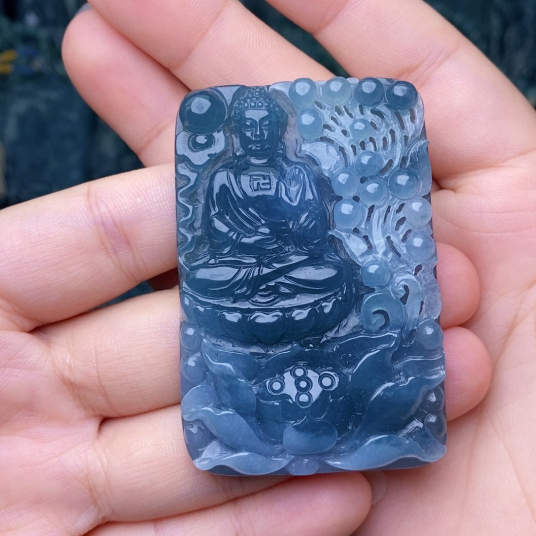 翡翠未镶嵌颈饰                    