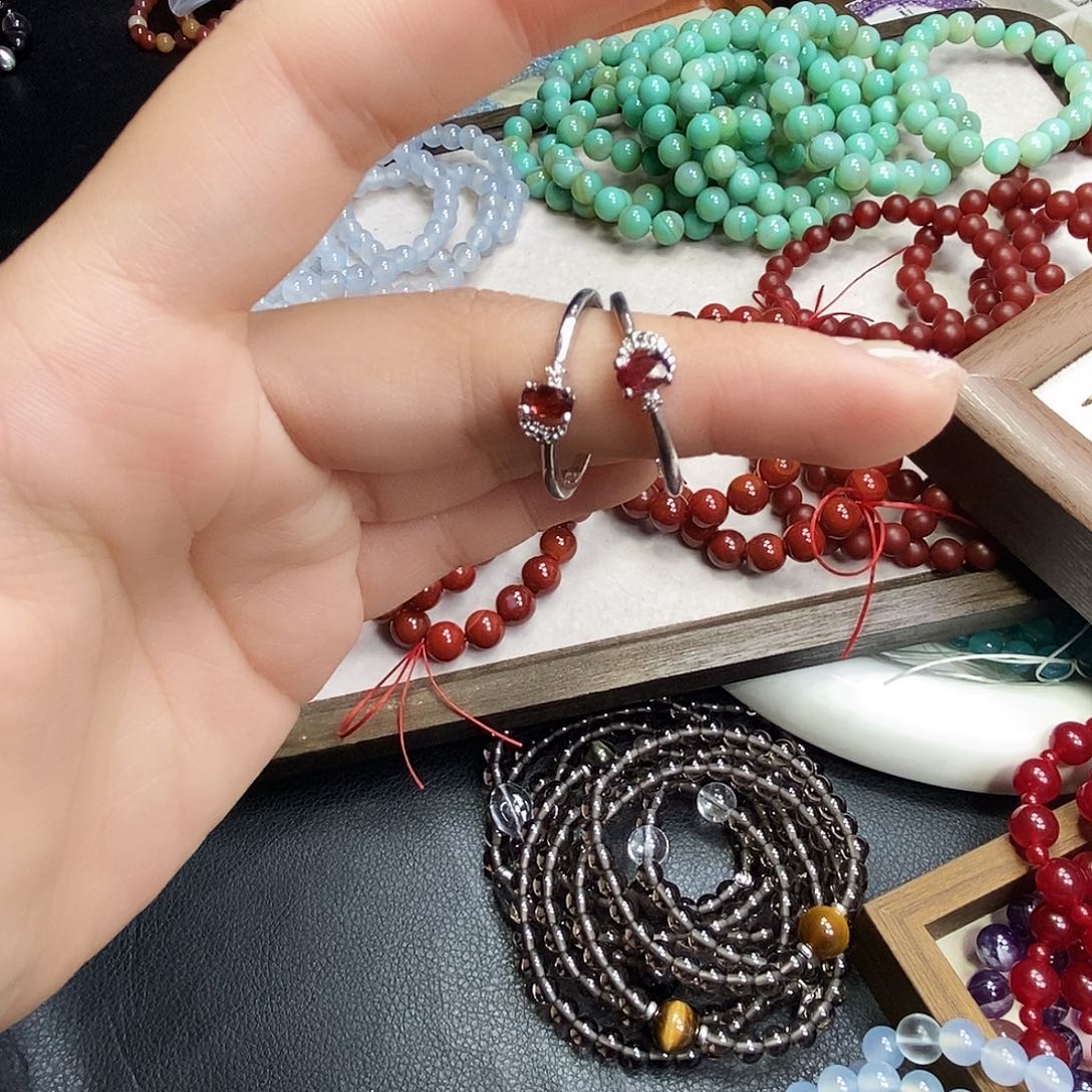 隐***我玛瑙/玉髓合金手链