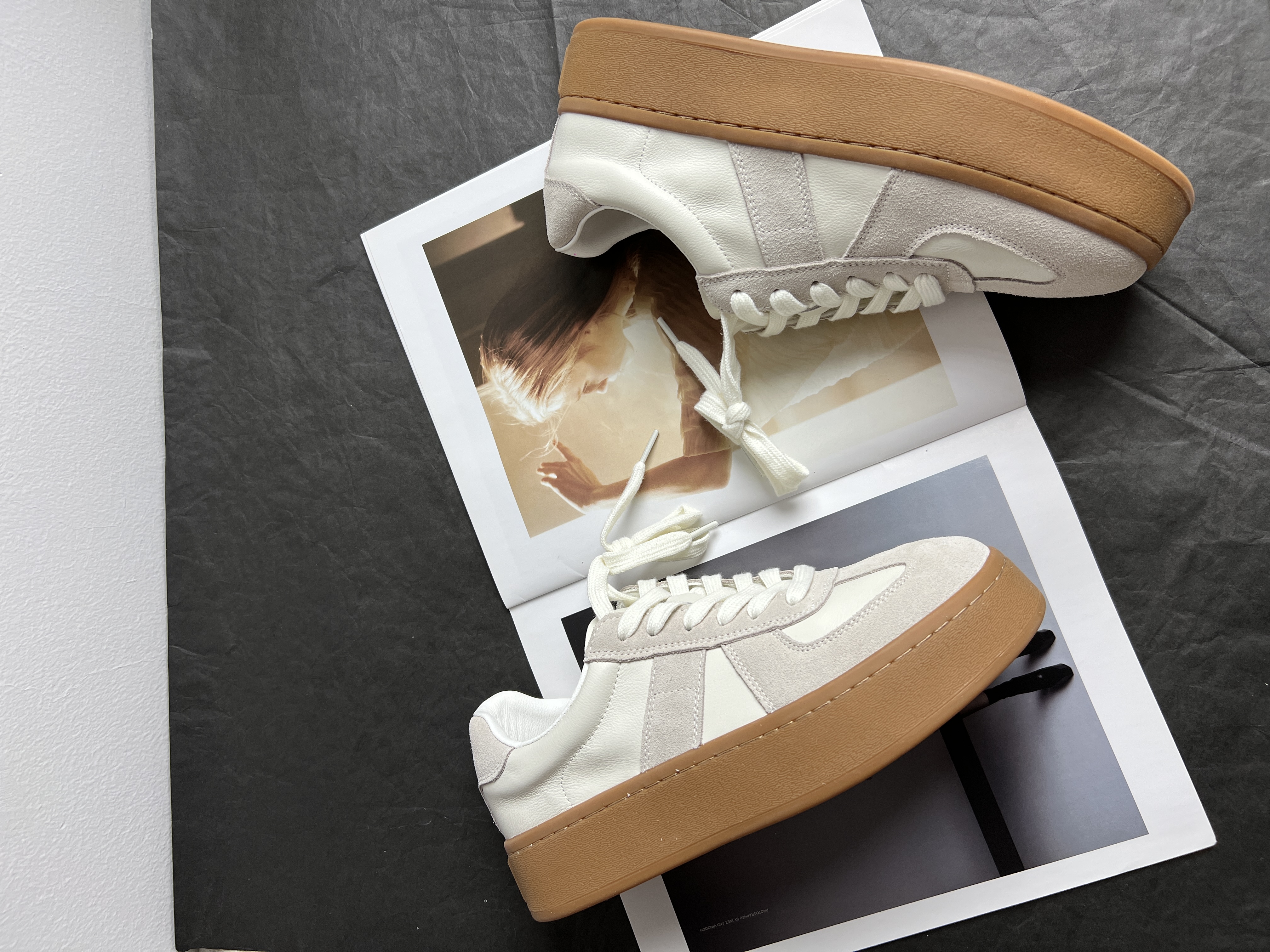 【MeTn】2025新款厚底复古德训鞋小白鞋运动百搭时尚真皮软底休闲鞋