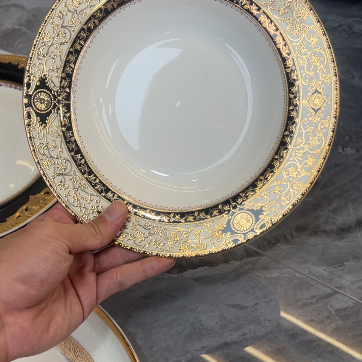 【闪购商品】瓷片9寸草帽盘两个一单微瑕