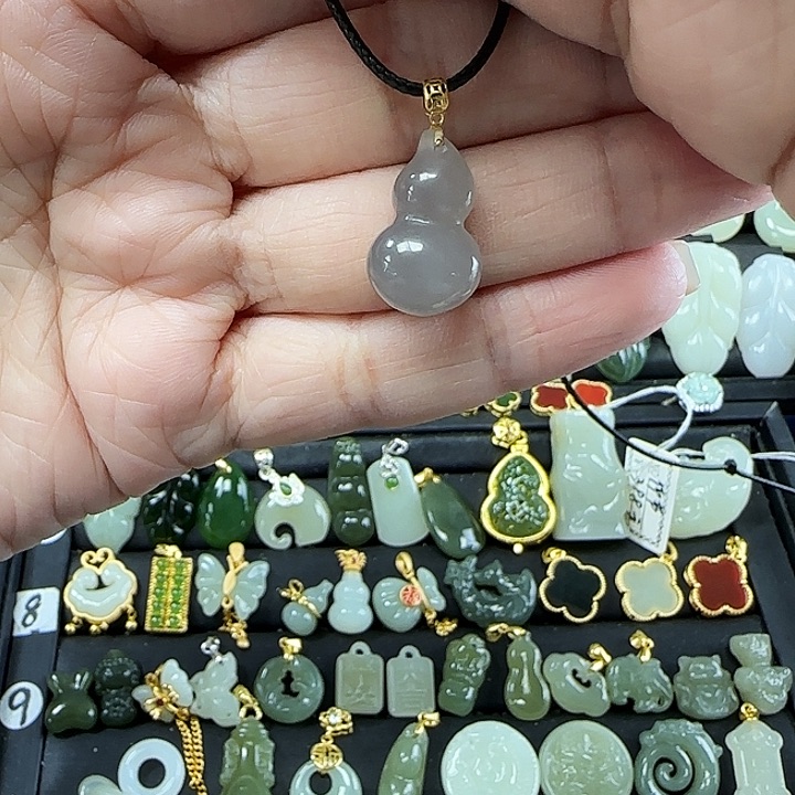 和田玉吊坠(不含链)18K金镶嵌