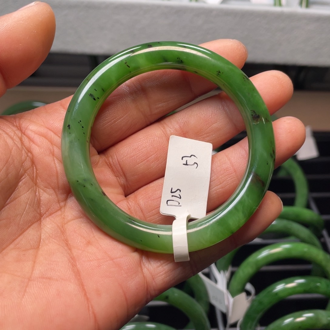 和田玉（碧玉）手镯未镶嵌