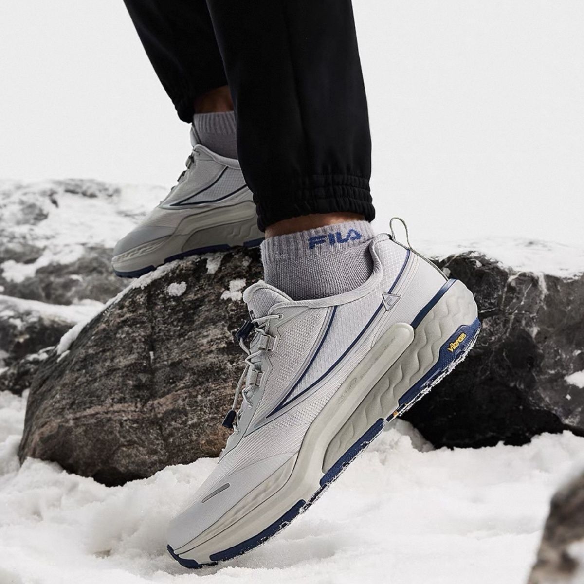 FILA/斐乐【眼界1+户外徒步鞋】男款耐磨回弹复古运动鞋A12M441203F