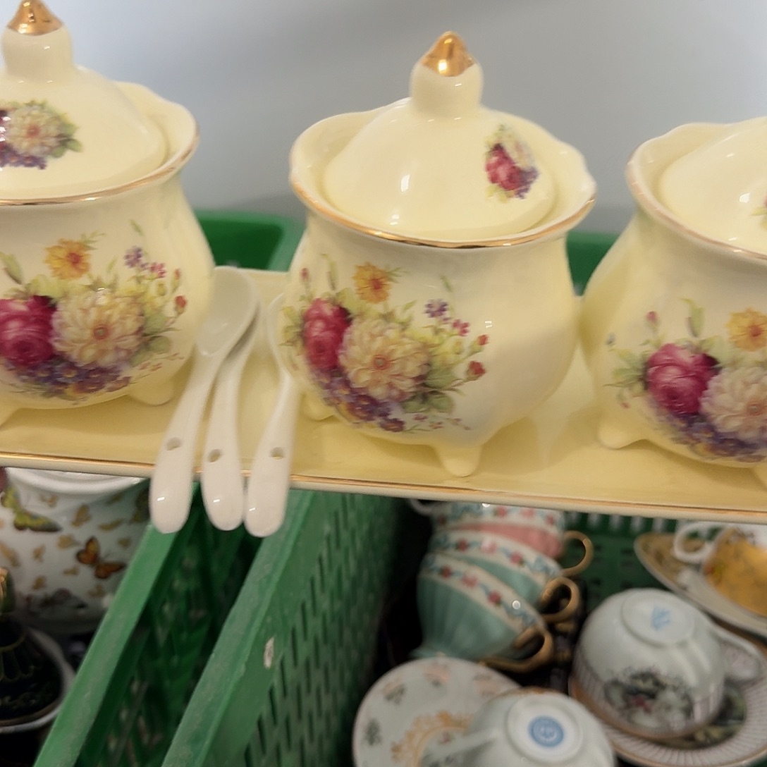 瓷片陶瓷……………………………………