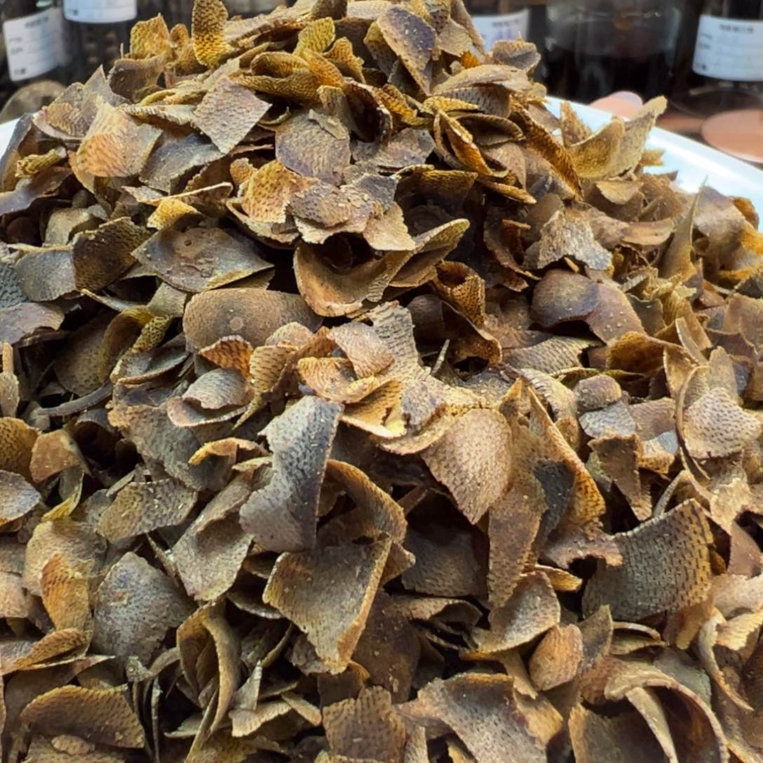 沉香手把件棋楠白棋金丝透红油切片48克