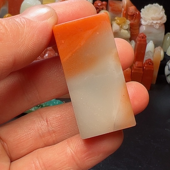 寿山石印石红俏素章