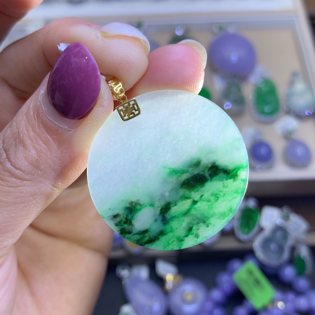 翡翠挂件18K金镶嵌翡翠