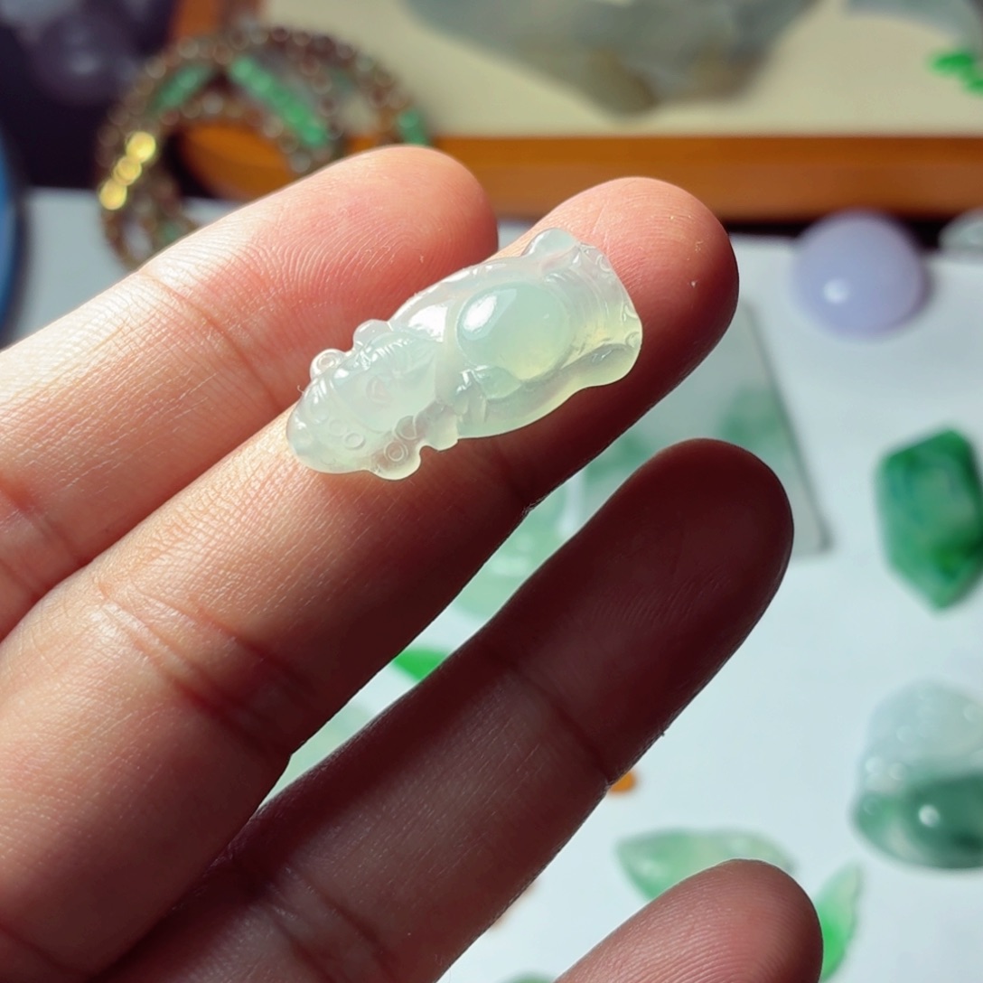 定制翡翠未镶嵌包工