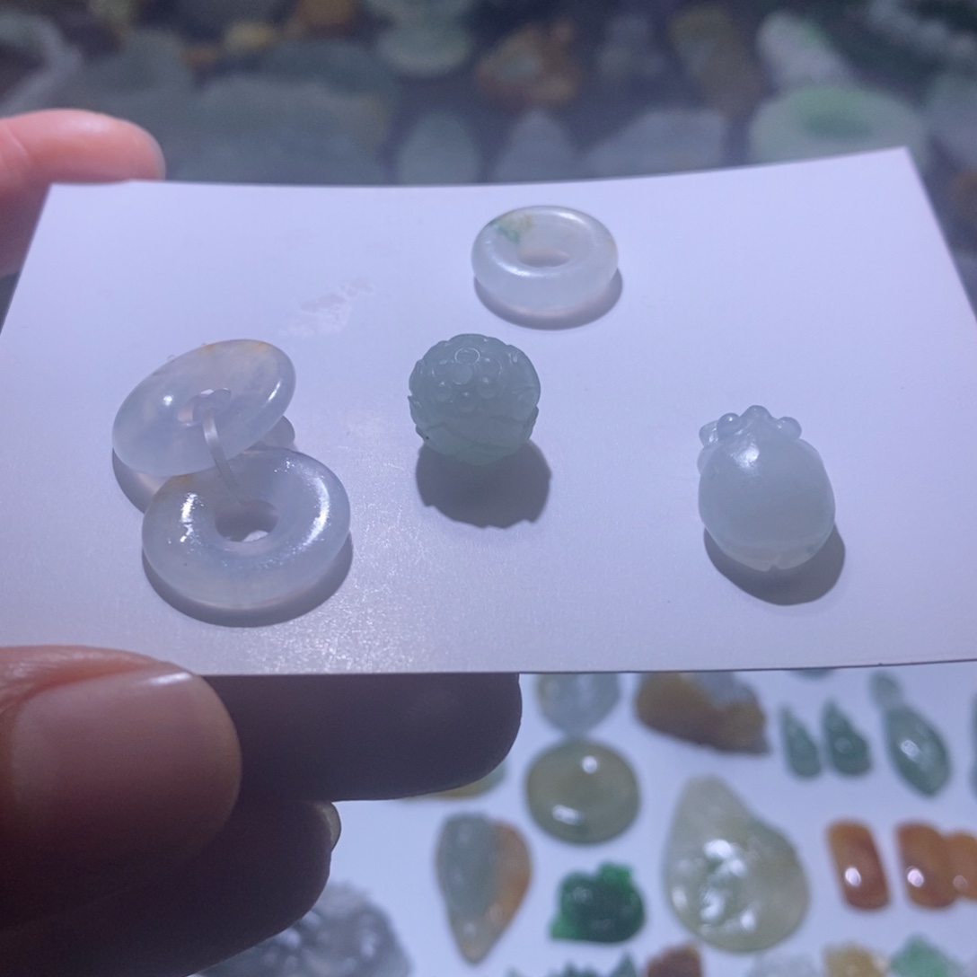 巨***团定制翡翠未镶嵌毛货