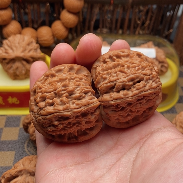 桃核吊坠一***鲤白狮子42全品白茬