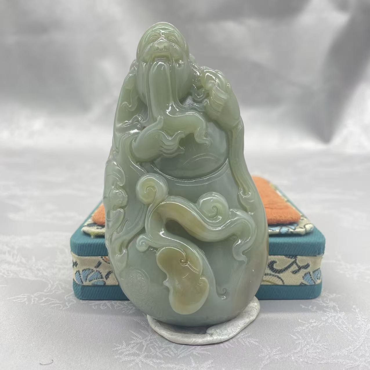 A143 和田玉手把件 LY6311010139