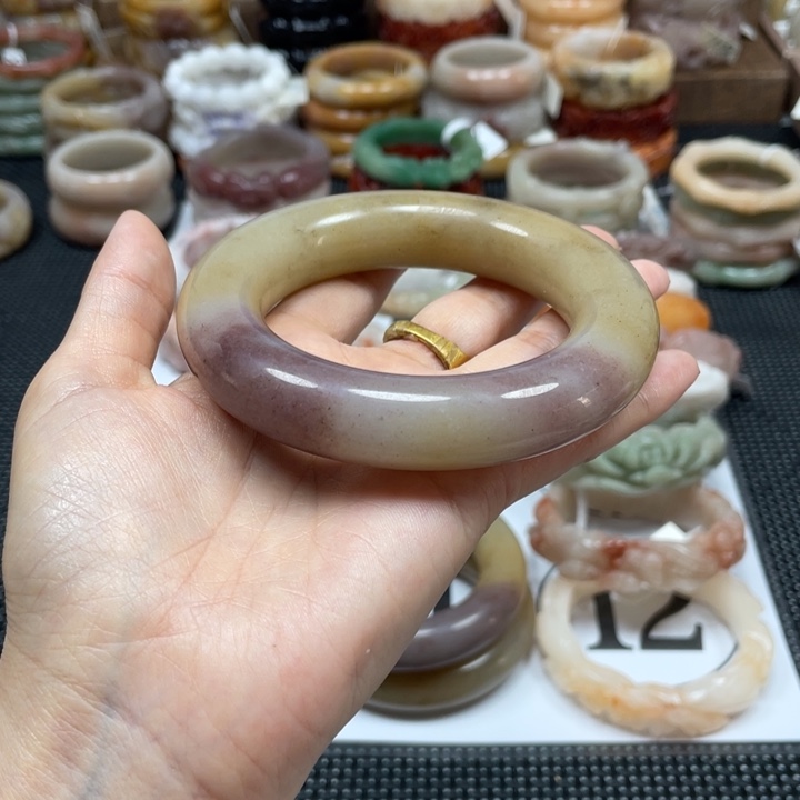 石英质玉手镯未镶嵌寻*