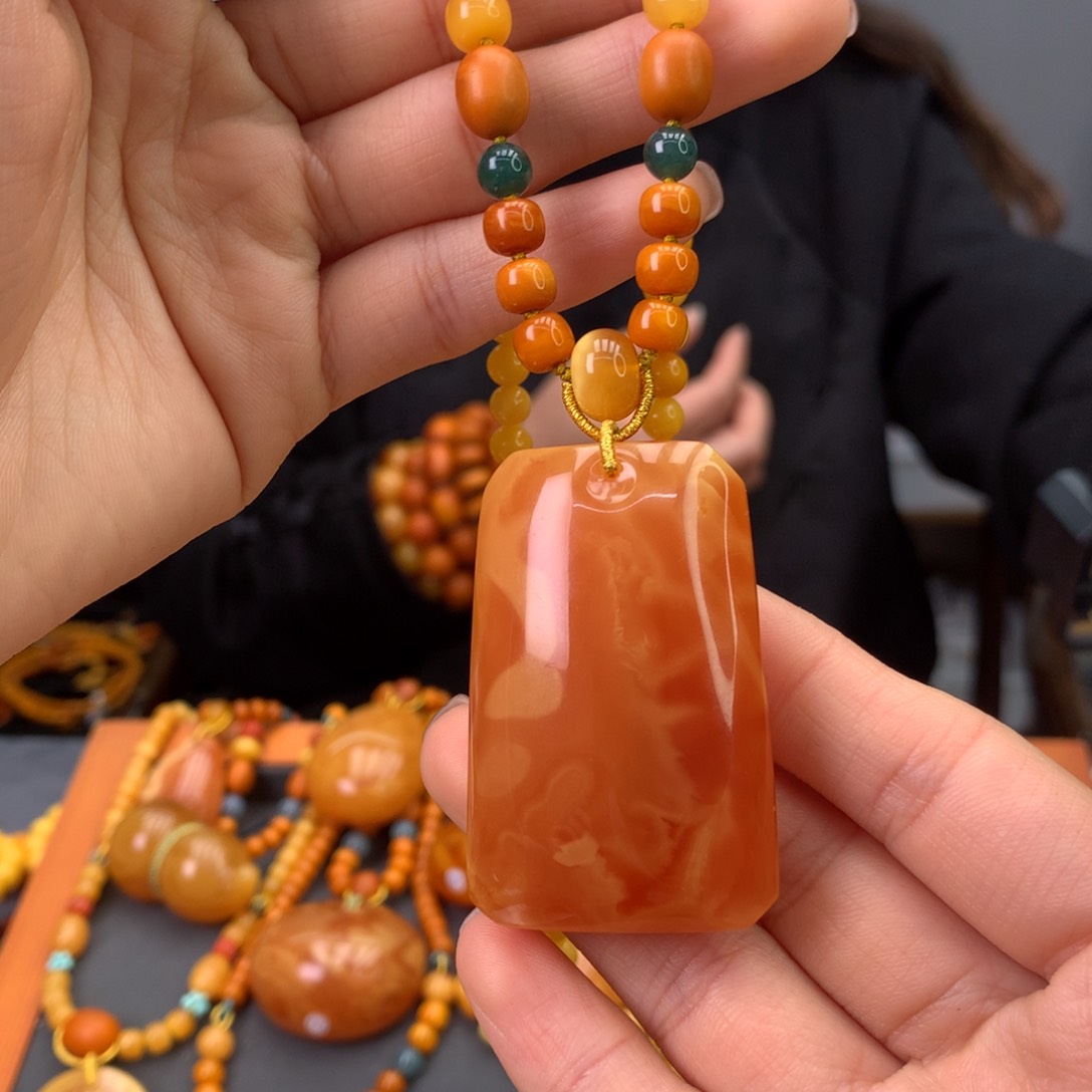 蜜蜡颈饰未镶嵌天然