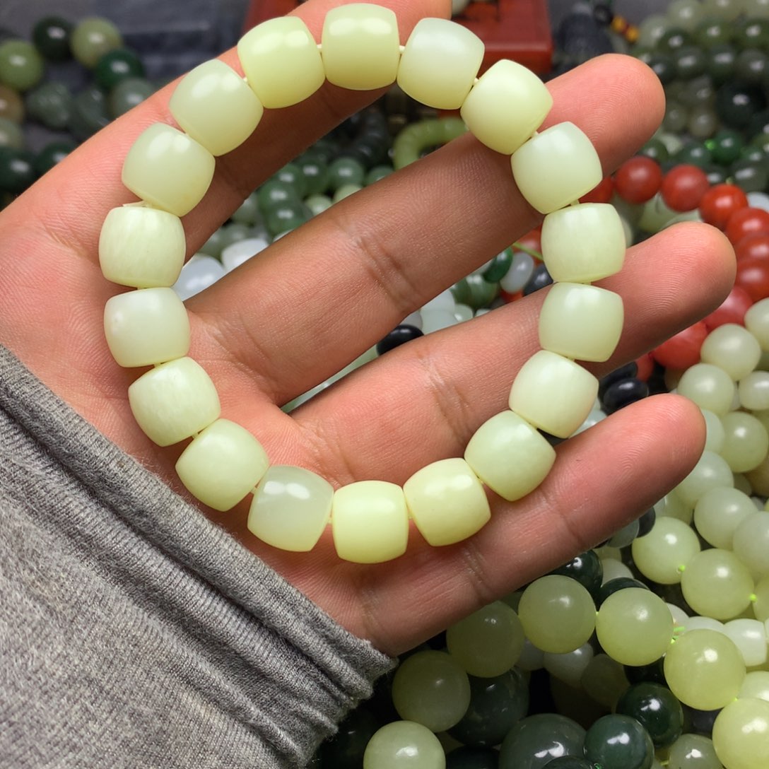 和田玉手链未镶嵌