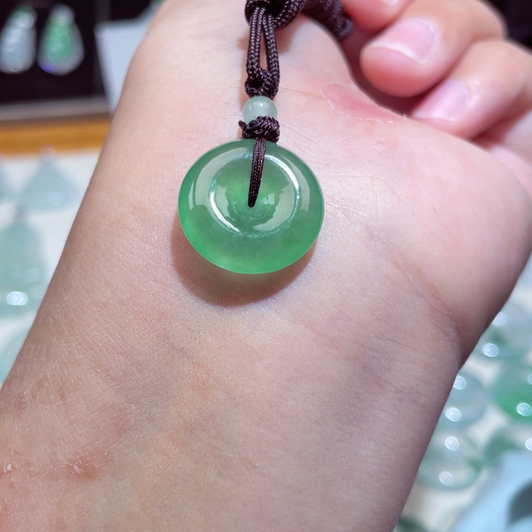 颈饰未镶嵌翡翠扣子