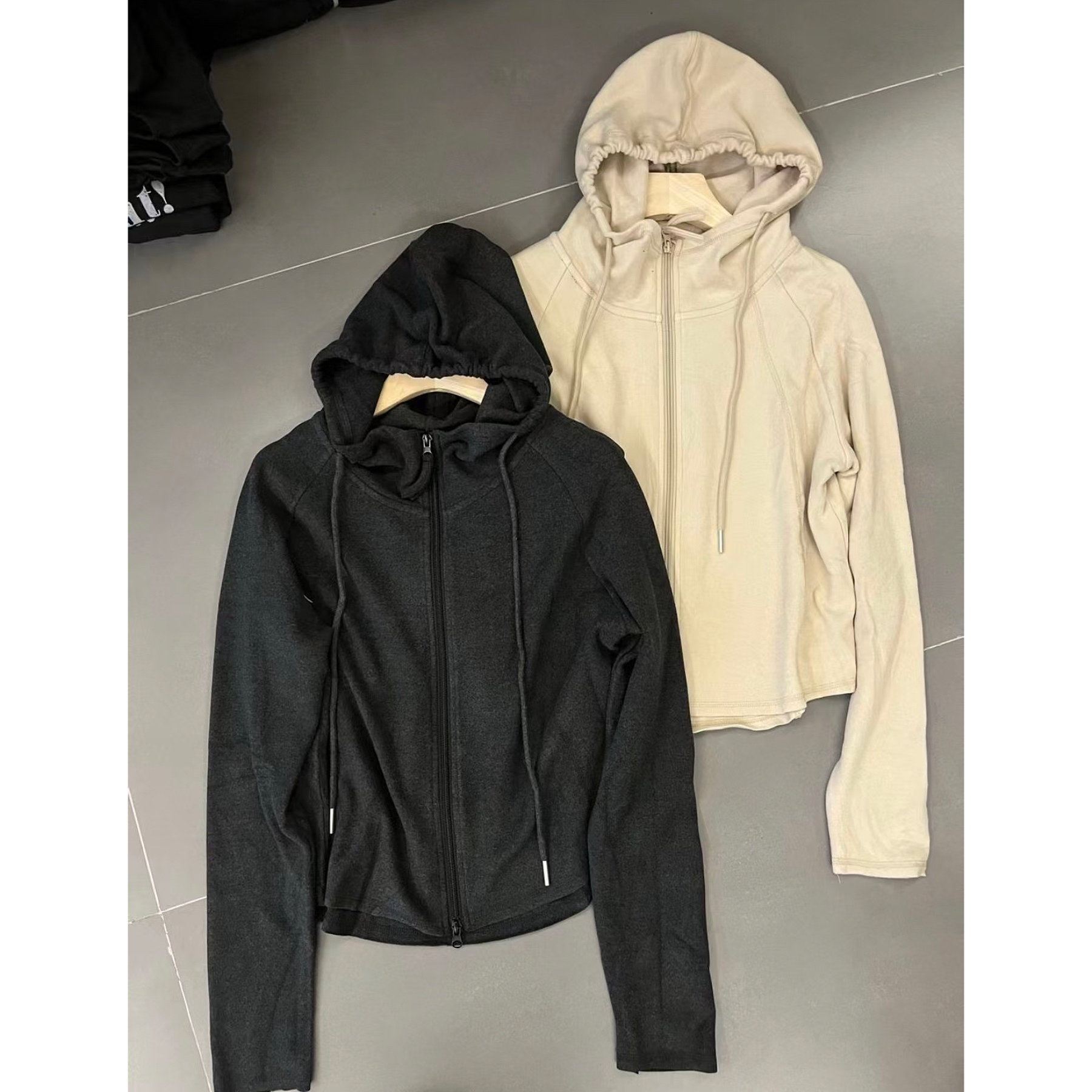 91696老厂家-德容Lu款显瘦连帽衫