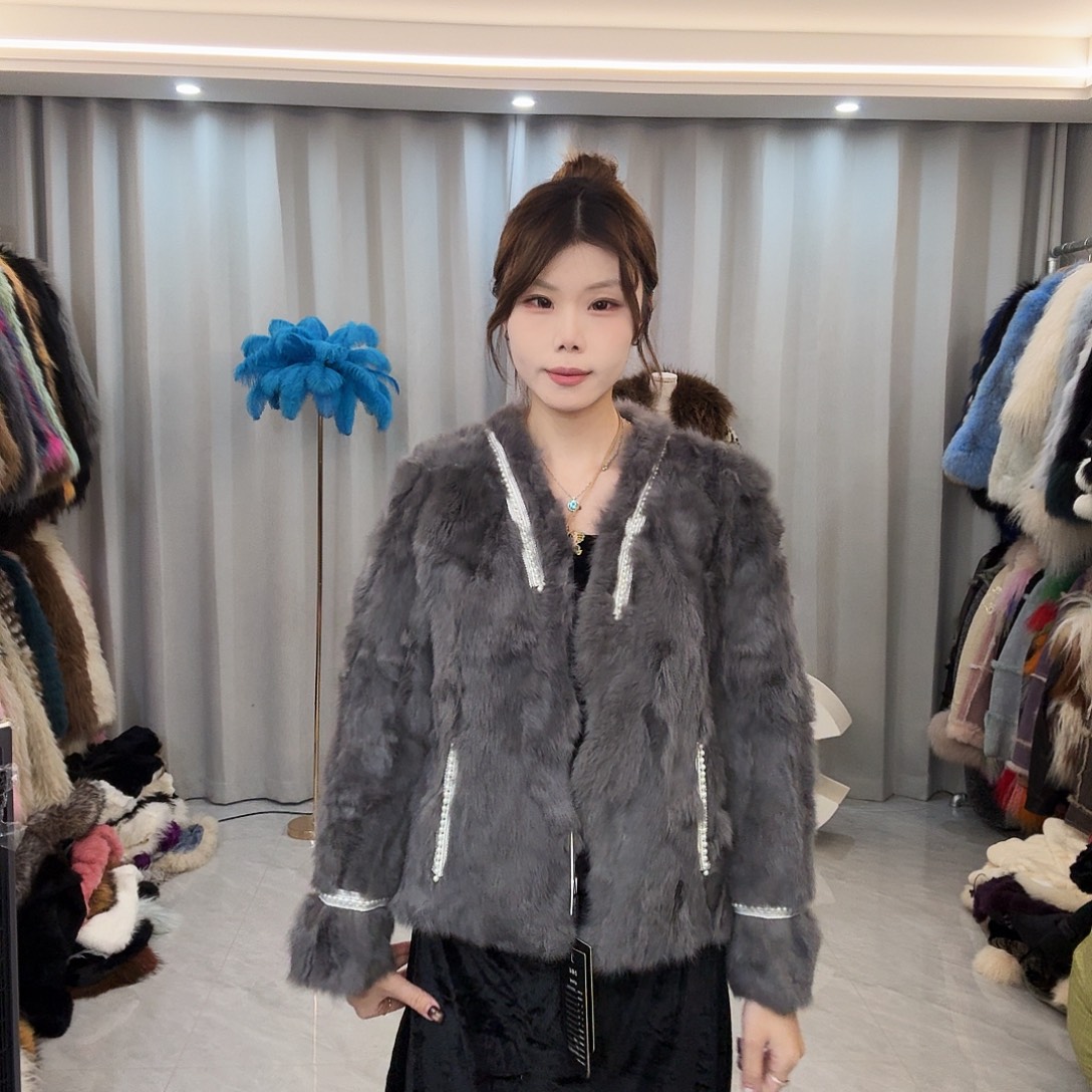 皮草外套不退不换