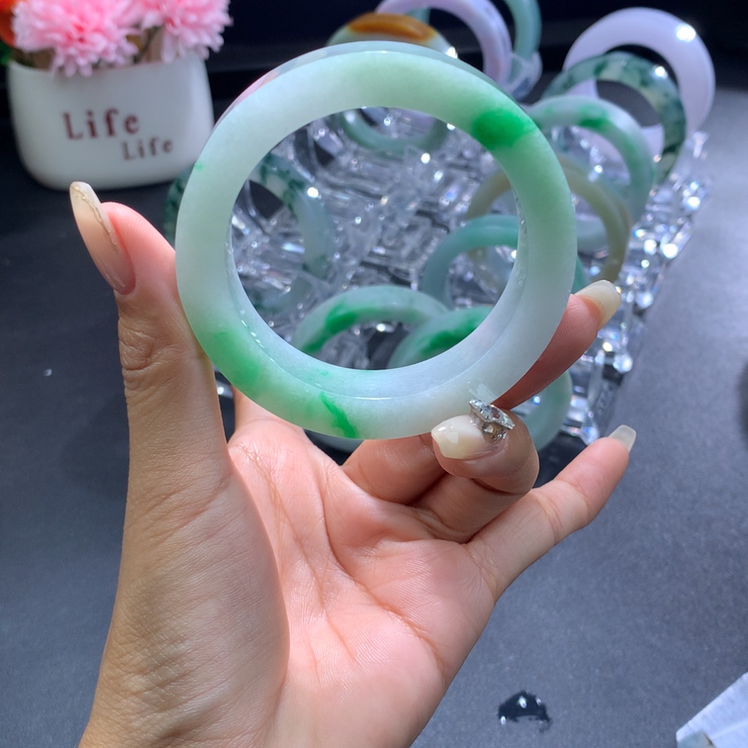 定制翡翠未镶嵌手镯