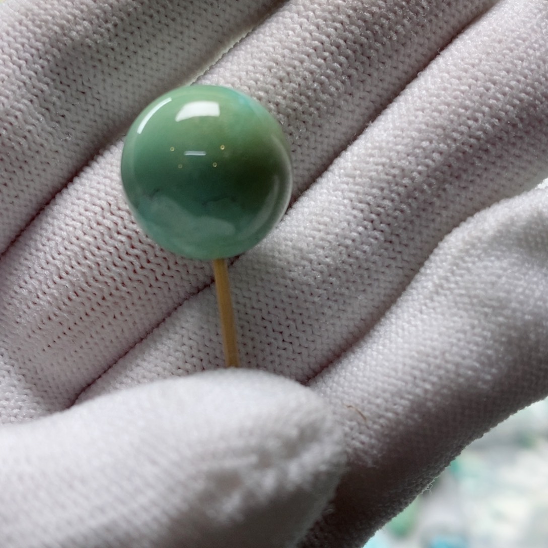 绿松石颈饰未镶嵌