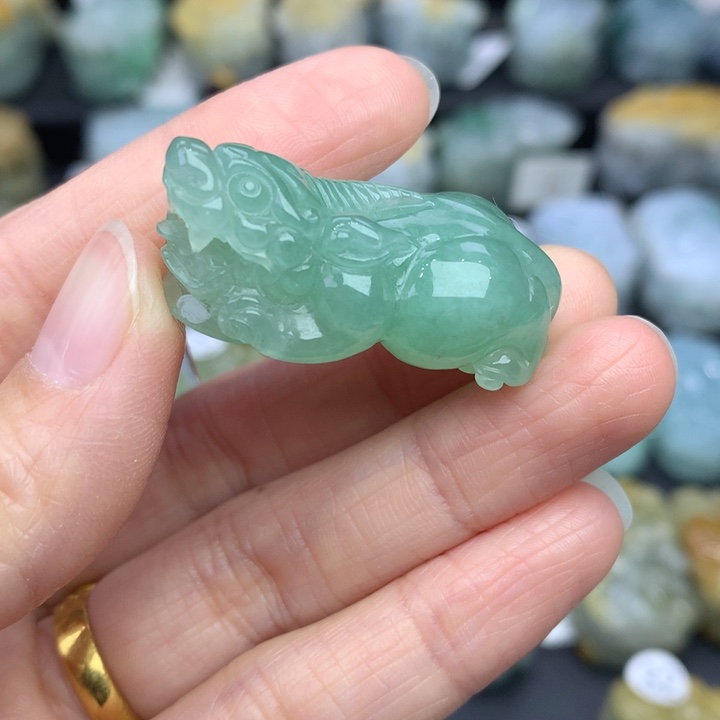 翡翠颈饰未镶嵌天然缅甸A货翡翠貔貅吊坠