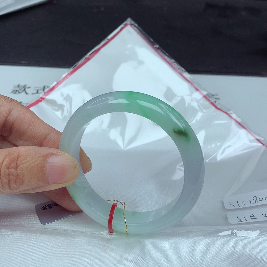 翡翠手镯未镶嵌51圈0954