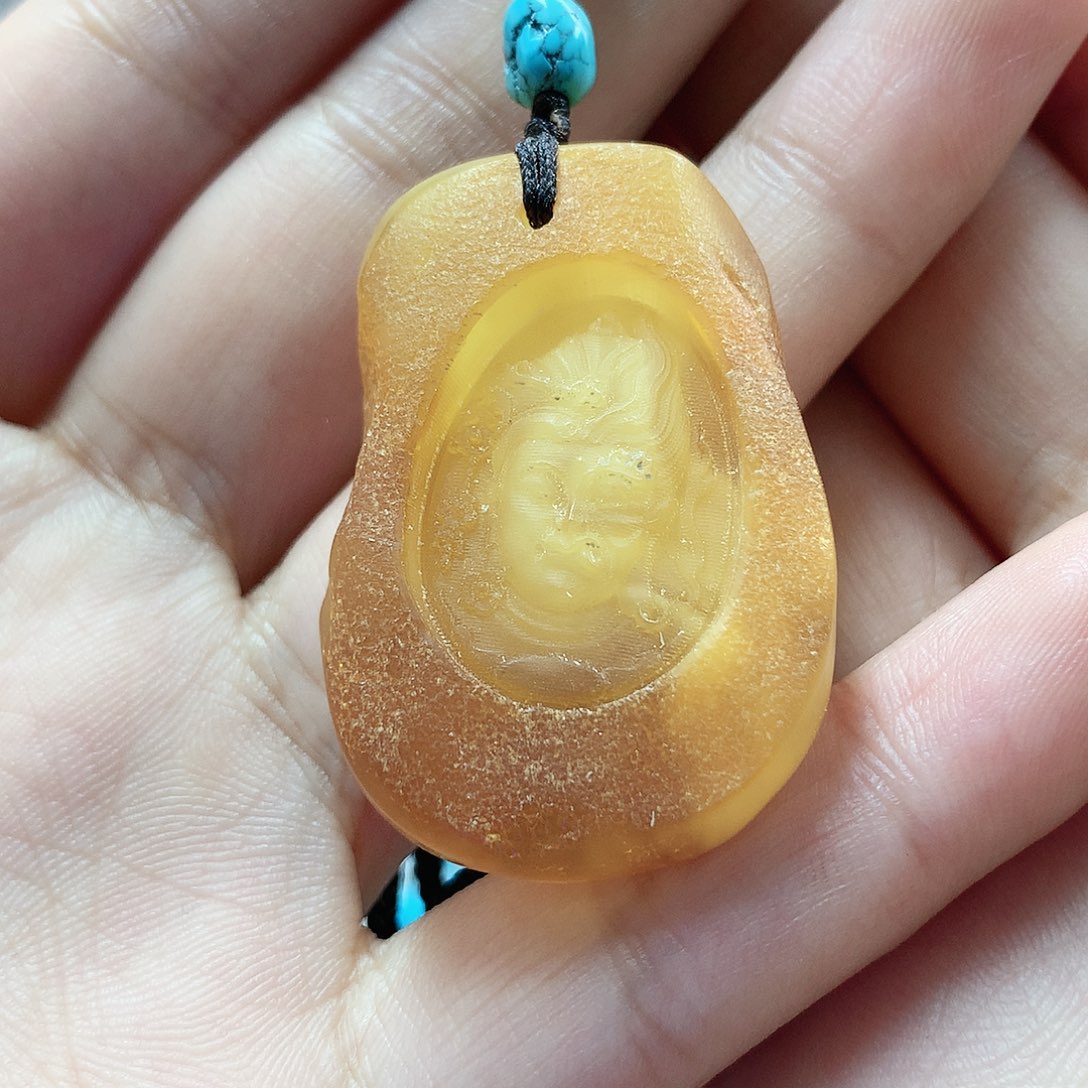 蜜蜡未镶嵌珠宝奇石