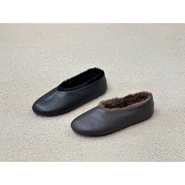 圆头里一脚蹬奶奶鞋复古软底舒适保暖简约百搭冬季毛毛单鞋