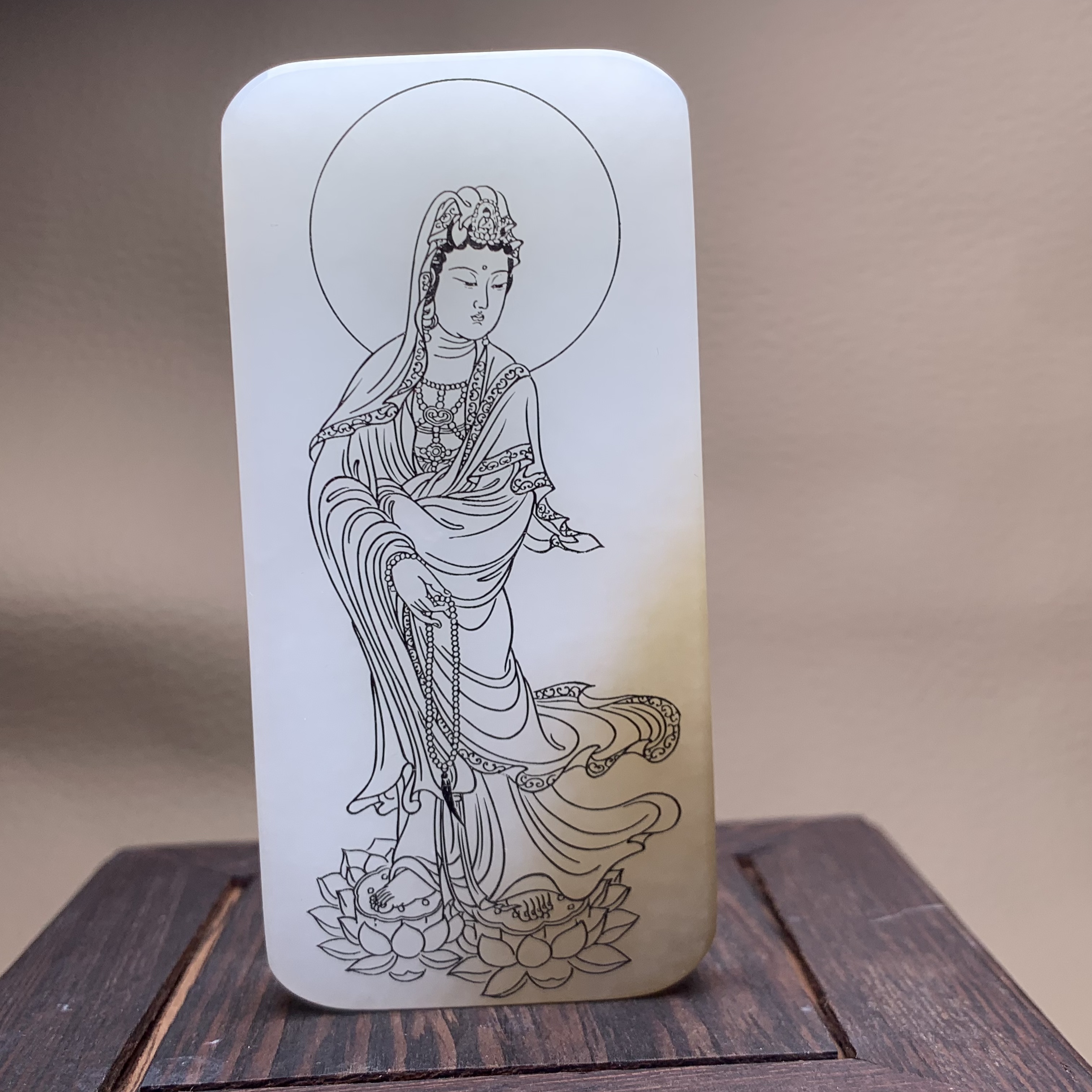 D334海川拍卖和田玉吊坠